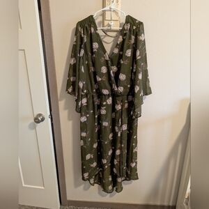 Women's 2x Plus Size Green Olive Green Short Sleeve Floral Dress Knee Length